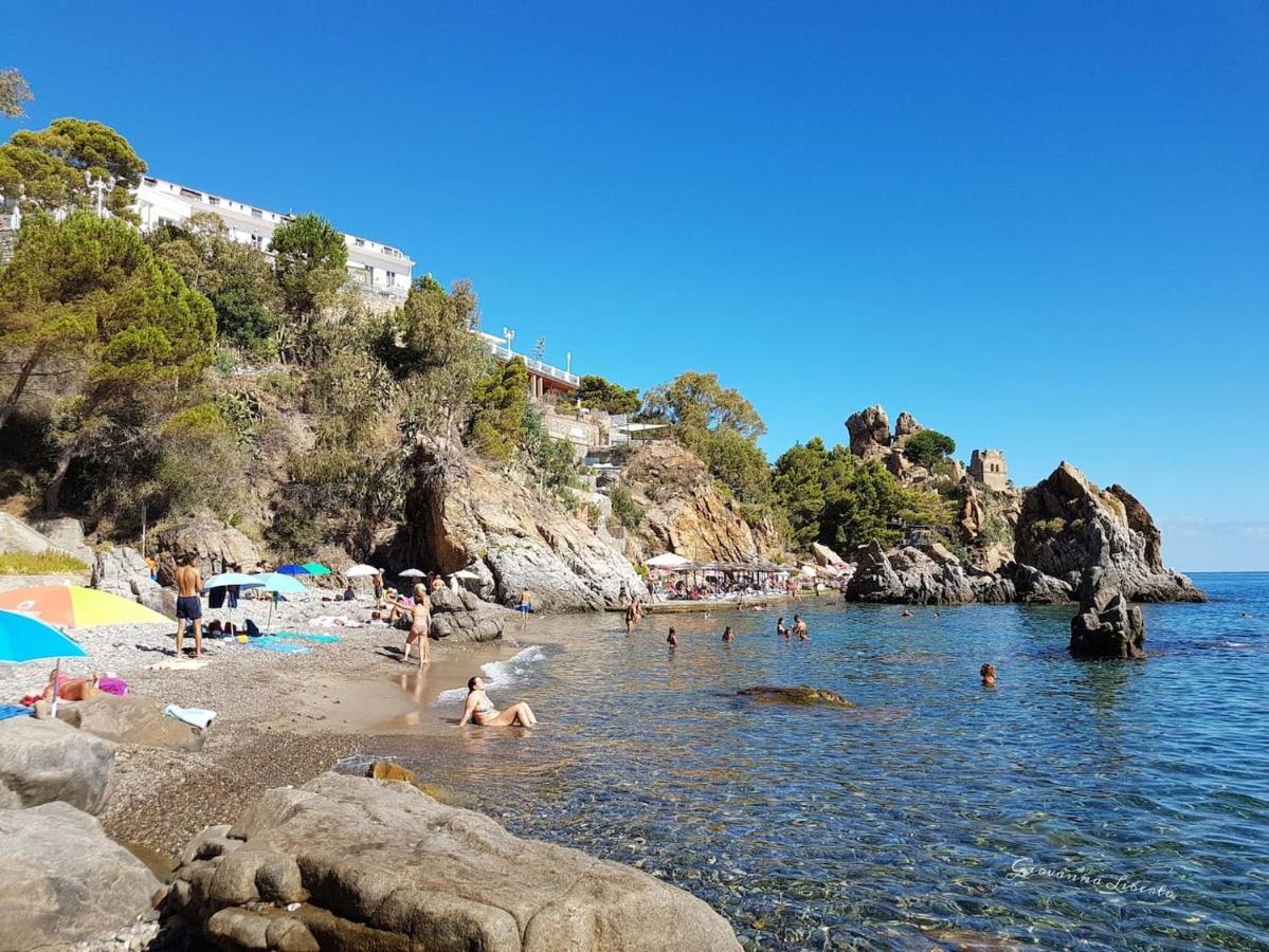 Ferienwohnung La Luce Del Faro Cefalù Exterior foto